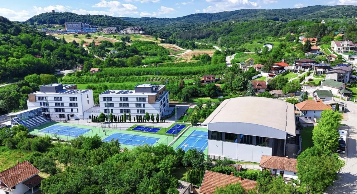 Moderna vila sa privatnim bazenom u Vrdniku — фото 15