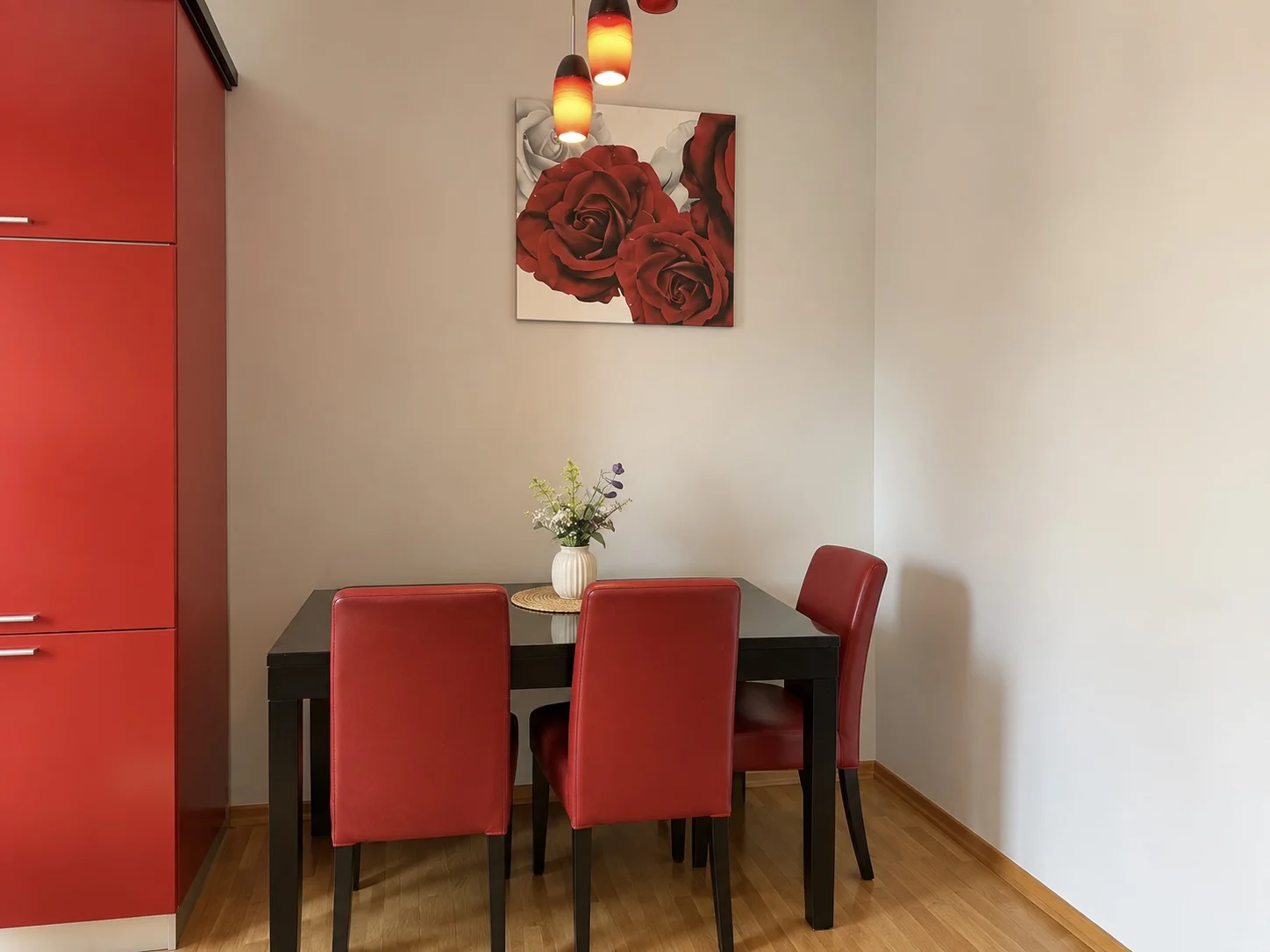 Porodičan stan od 106m2 sa izuzetnim rasporedom prostorija — фото 11
