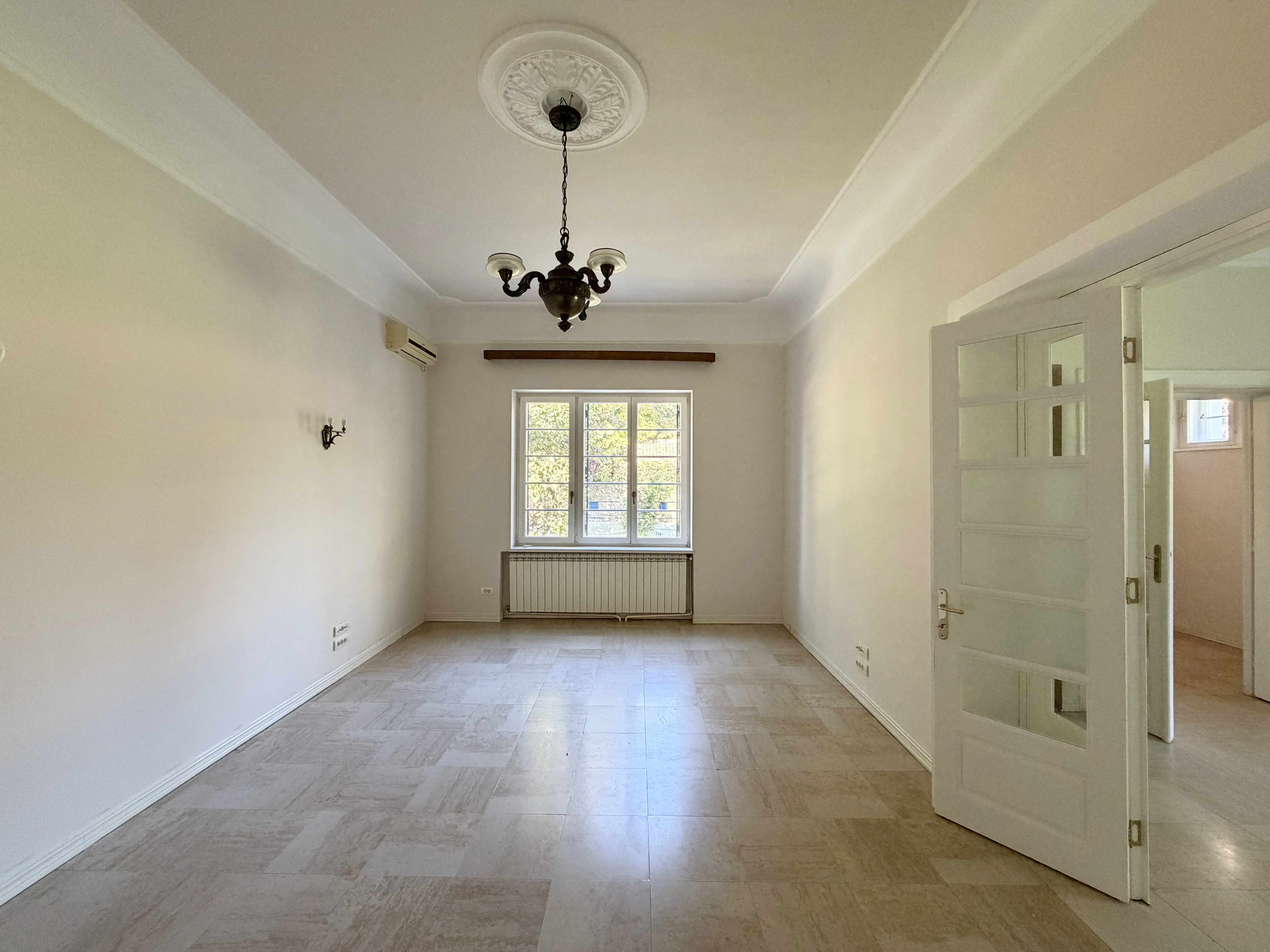 Vila u Užičkoj, Dedinje — slika 11
